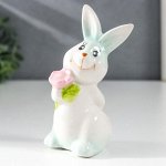 Сувенир керамика &quot;Голубой зайчик с цветком&quot; 5х5х9,8 см