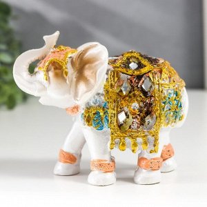 Сувенир полистоун "Белый слон в золотой попоне с синими вставками" 9,5х5х7 см