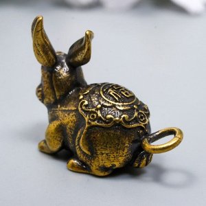 Сувенир латунь "Кролик с попоной" 2,5х2 см