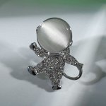 Значок &quot;Космонавт&quot; в прыжке, цвет белый в серебре
