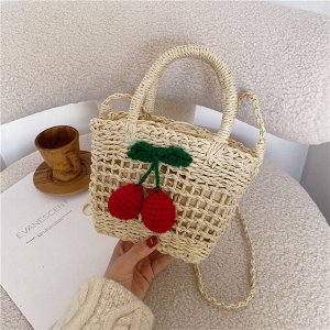 Плетеная сумка с декором вишни, цвет молочный