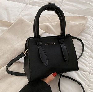 Компактная сумка с длинной ручкой, цвет черный