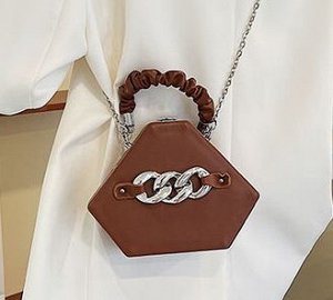 Ассиметричная сумка-клатч с декоративной цепью, цвет коричневый