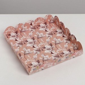 Коробка для кондитерских изделий с PVC крышкой «Цветы», 18 x 18 x 3 см