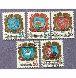 ЧЕХОСЛОВАКИЯ комплект из 4 марок 1982 «ГЕРБЫ ЧЕШСКИХ ГОРОДОВ» + 1984 бонусом