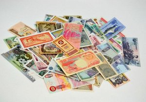 Набор разных банкнот Азии 100 штук UNC