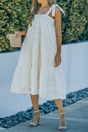 Белое платье-трапеция с завязками на бретельках с текстурированным узором