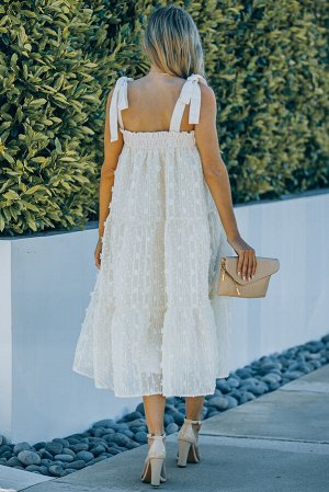 Белое платье-трапеция с завязками на бретельках с текстурированным узором