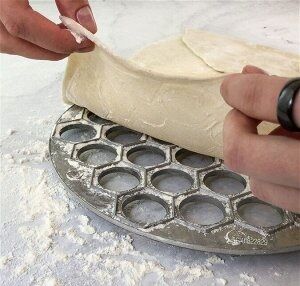 Пельменница металлическая