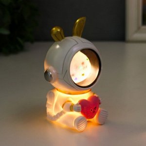 Сувенир полистоун свет "Зайка-космонавт с сердцем" 11х7х6,5 см