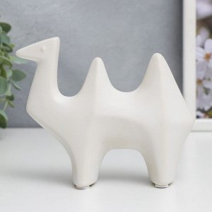 Сувенир керамика "Белый верблюд" матовый 11,2х4х13,7 см
