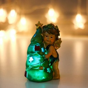 Сувенир полистоун световой "Ангел-малыш с рождественским венком, с ёлочкой" 11,2х6,5х5,3 см 625709