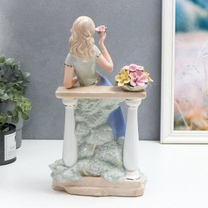Сувенир керамика "Девушка на балконе" 35х18х12 см