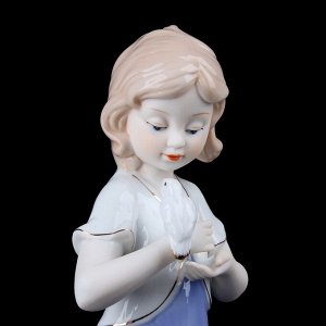 Сувенир керамика "Девочка с птенцом" 30х13х11 см