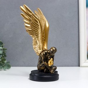 Сувенир полистоун "Ангел с золотыми крыльями, с голубем" 25,5х11х17 см