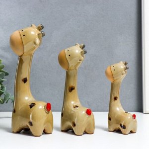 Сувенир керамика "Семейство жирафов" набор 3 шт 14х4х6,5 18,5х5х8 22х6х10 см