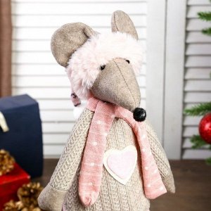 Кукла интерьерная "Мышка в бежевом свитере и розовой юбочке" 62х14х16 см