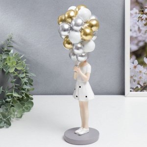 Сувенир полистоун "Девочка в белом платье со связкой воздушных шаров" 31,5х8,5х10,5 см