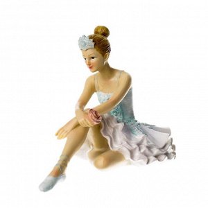 Сувенир полистоун "Балерина с розой, в сиренево-голубой пачке" 12х18,5х10,7 см