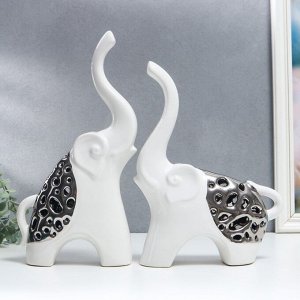 Сувенир керамика "Белые слоны с резной попоной" серебро набор 2 шт 26х21 32х16 см