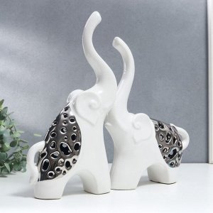 Сувенир керамика "Белые слоны с резной попоной" серебро набор 2 шт 26х21 32х16 см