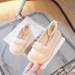 Туфли детские с декором из бусин, цвет молочный