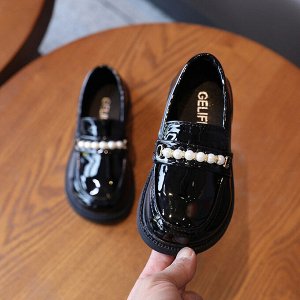Туфли детские "Лоферы" лаковые с декором из бусин, цвет черный