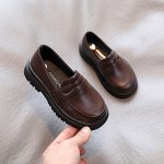 Туфли детские в минималистичном стиле без декора, цвет коричневый