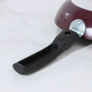 Сковорода «Хозяюшка», d=20 см, съёмная ручка, стеклянная крышка, антипригарное покрытие, цвет бордовый