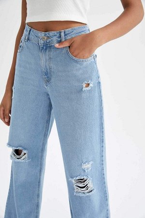 Широкие джинсы с заниженной талией