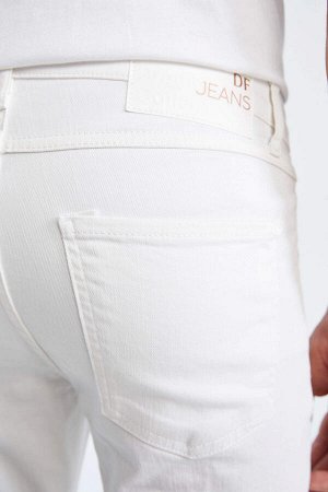 Джинсы Slim Comfort Fit с нормальной талией и узкими штанинами