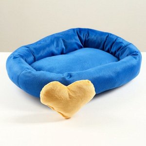 Лежанка мягкая  + игрушка сердечко, 45 х 35 х 11 см, синяя