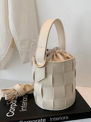 Миниатюрная сумка-ведро с плетеным дизайном на кулиске