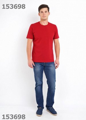 Джемпер Цвет: т.красный Описание:
Базовая мужская футболка из хлопкового полотна с эластаном. Модель с круглой горловиной и втачным рукавом. Дополнена имиджевым принтом спереди. Отличный вариант на ка