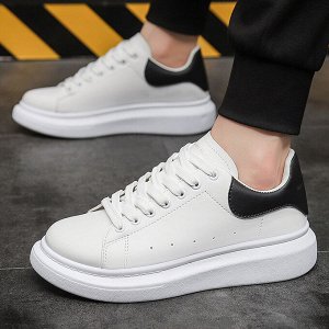 Мужские кроссовки на шнуровке, белая подошва, черный задник, цвет белый/черный