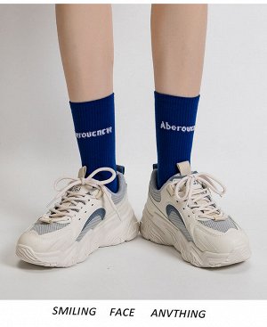 Женские кроссовки на шнуровке, белая подошва, цвет бежевый/синий