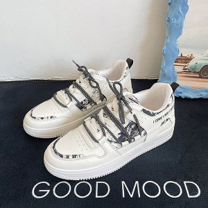 Мужские кроссовки на шнуровке, белая подошва, необычный второй ряд шнурков, цвет белый/черный