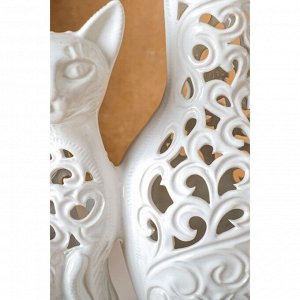 Ваза керамическая "Кот с кувшином", настольная, белая, сквозная резка, 32 см
