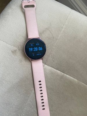 Часы Samsung galaxy watch active 2 розового цвета. 