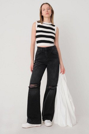 Дымчатые широкие джинсы с высокой талией
