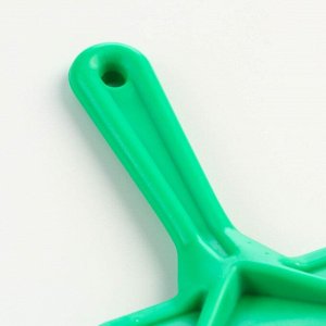 Пуходёрка "Симпл" с каплями, с пластиковой ручкой, зелёная, 9,2 х 13,2 см