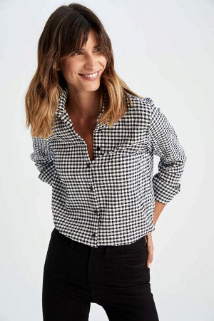 Рубашка-туника из гофре с длинными рукавами и квадратным узором, классический крой