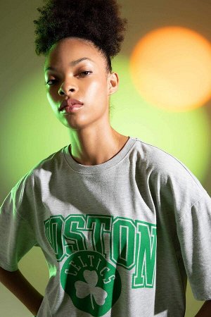 Defacto Fit NBA Boston Celtics Licensed Oversize-футболка с круглым вырезом и короткими рукавами