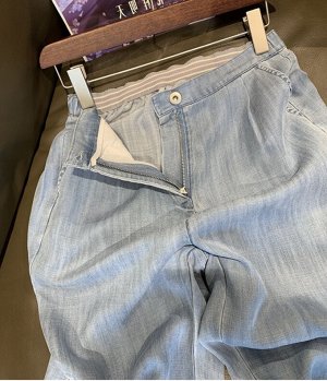 Тонкие и мягкие джинсы с резинкой