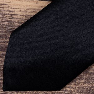 Галстук Бренд: Svyatnyh. Цвет: чёрный. Фактура: однотонная. Комплектация: галстук. Состав: микрофибра-100%. Длина, см: 33. Ширина, см: 5.