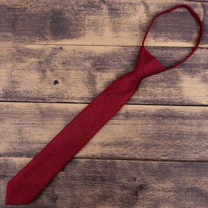 Галстук Бренд: Svyatnyh. Цвет: красный. Фактура: узор. Комплектация: галстук. Состав: микрофибра-100%. Длина, см: 33. Ширина, см: 5.