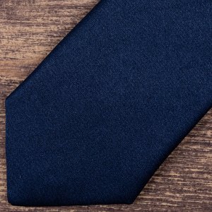 Галстук Бренд: Svyatnyh. Цвет: синий. Фактура: однотонная. Комплектация: галстук. Состав: микрофибра-100%. Длина, см: 45. Ширина, см: 5.