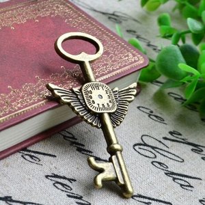 Винтажная подвеска Ключ большой с крыльями