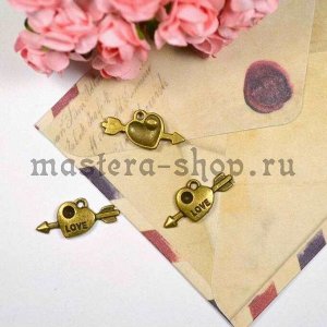 Винтажная подвеска Сердце со стрелой