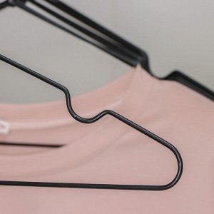 Плечики-вешалки для одежды Доляна, размер 40-44, антискользящее покрытие, цвет чёрный
